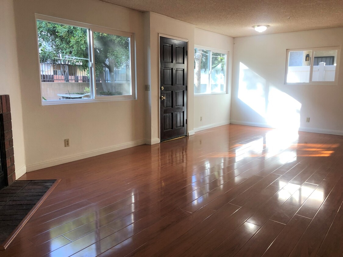 207 N Nicholson Ave, Monterey Park, CA 91755 Townhome Rentals in