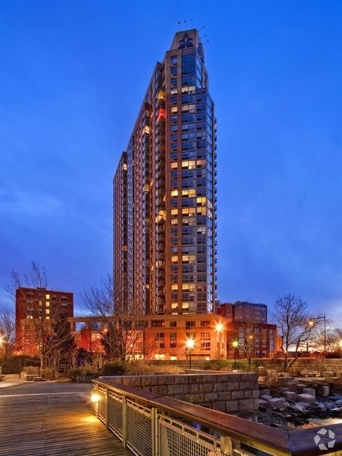Building Photo - Avalon Riverview South Tower