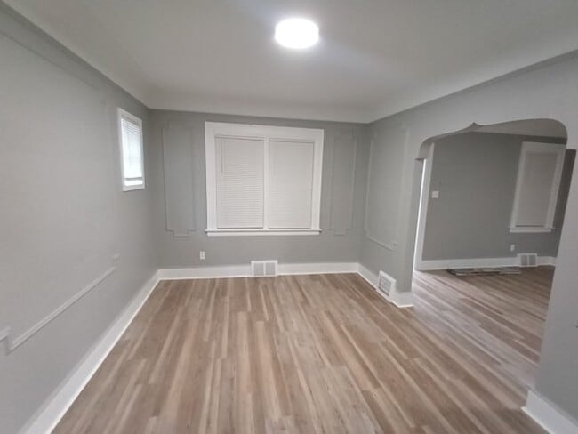 Foto del edificio - Charming 3 bedroom/1.5 bath Brick Home - Now Available!