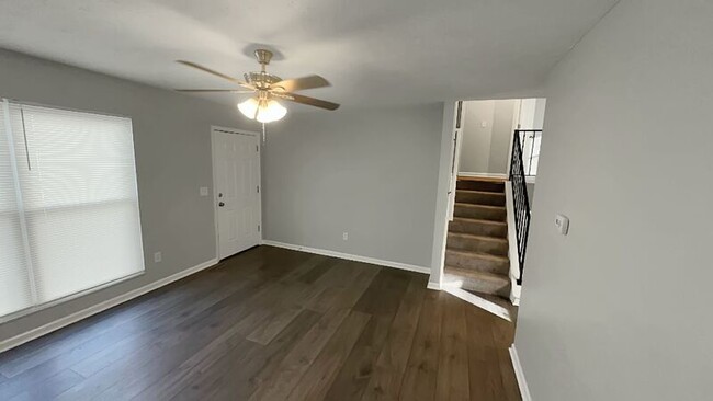 Building Photo - 3981 Rio Grande Ave
