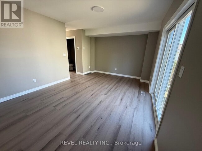 Building Photo - 9 Crosier St