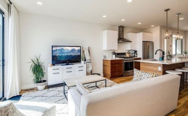 Building Photo - 3644 Quivas St