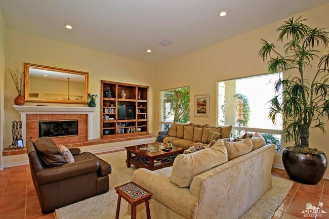 Building Photo - Luxury at the Citrus