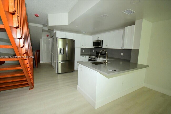 Foto del edificio - 781 SW 148th Ave