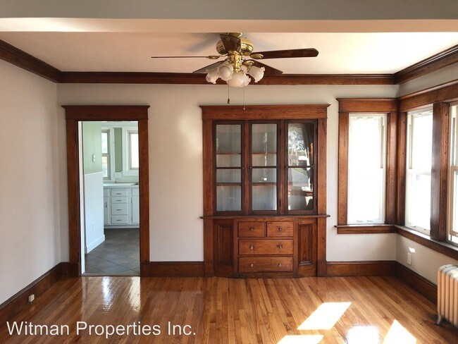 Building Photo - 3 br, 1.5 bath House - 16 Hartford St.
