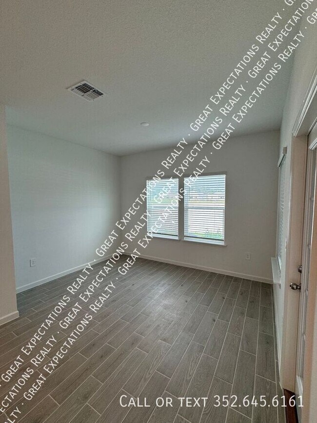 Foto del edificio - 3964 NE 33rd Ave