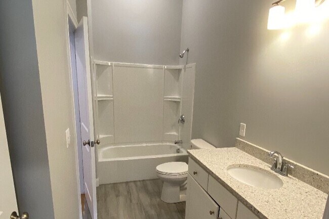 Cuarto de baño 2 - 20 Locust St