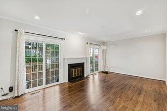 Building Photo - 10520 Pine Haven Terrace