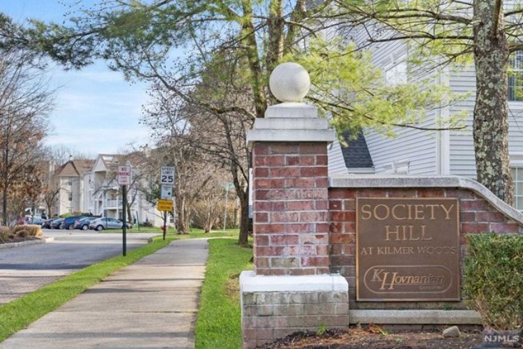 171 Linden St, Mahwah, NJ 07430 Condo for Rent in Mahwah, NJ