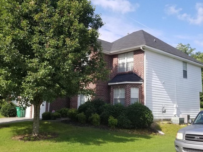 Building Photo - 1211 Old Greystone Ct