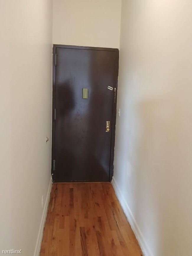 Foto del edificio - 2 br, 1 bath Apartment - 171 Woodlawn Ave