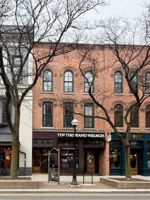 Building Photo - 303 S Main St