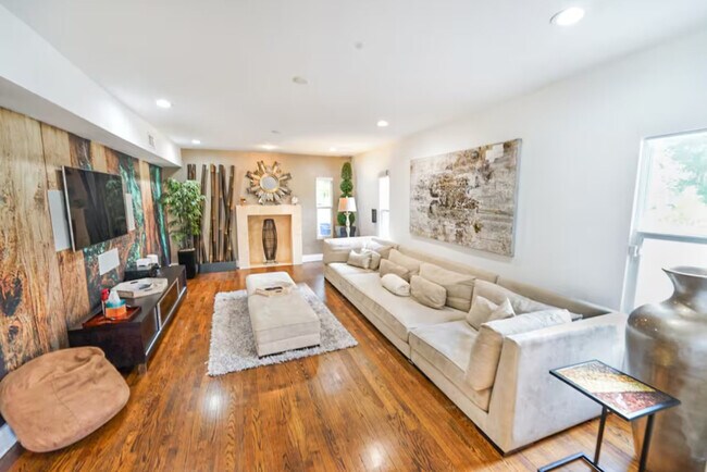 Foto del edificio - 200 NE 16th Ave