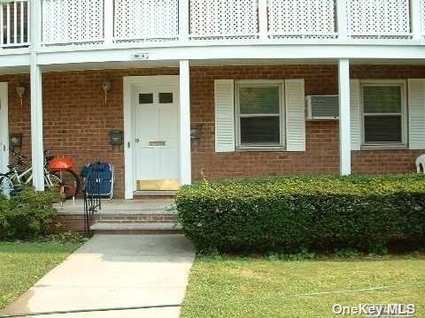 Primary Photo - 260-43 73rd Ave