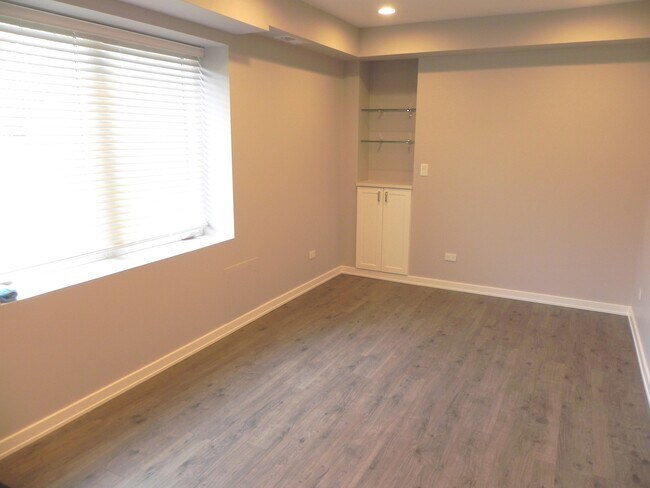 Foto del edificio - 2548 W Superior St