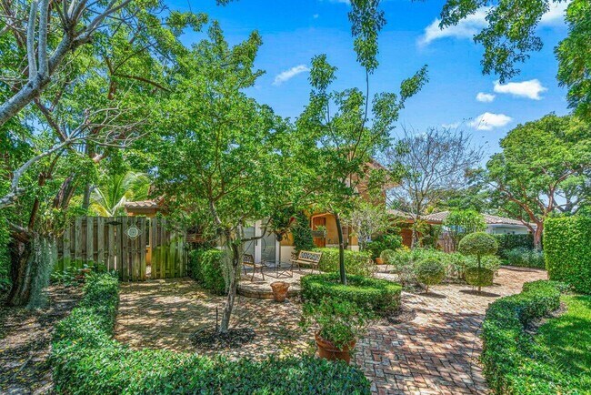 Foto del edificio - 870 NW 7th St