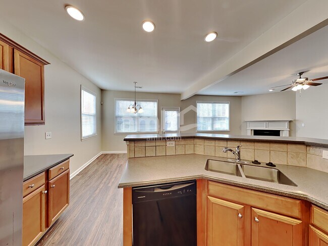 Foto del edificio - 183 Diamond Ridge Ave