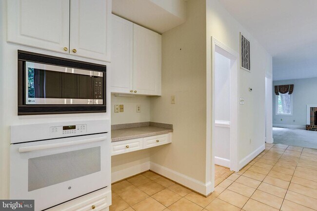 Building Photo - 3616 Hummer Rd