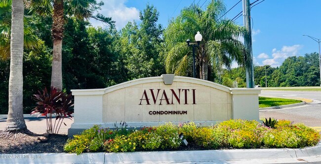 Foto del edificio - 3591 Kernan Blvd S
