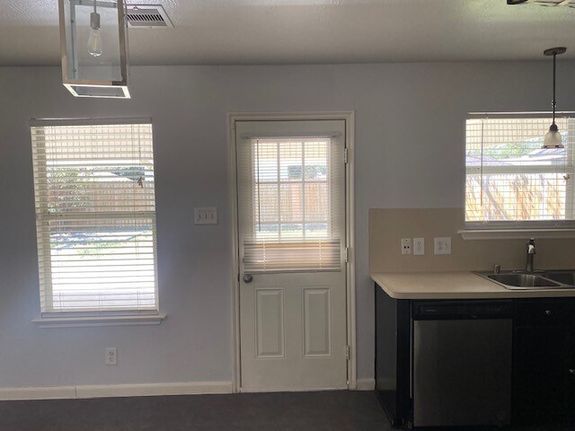 Foto del edificio - 18911 Brownstone Mills Dr