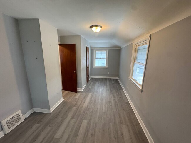 Foto del edificio - Charming 3-Bedroom Property in Prime Location