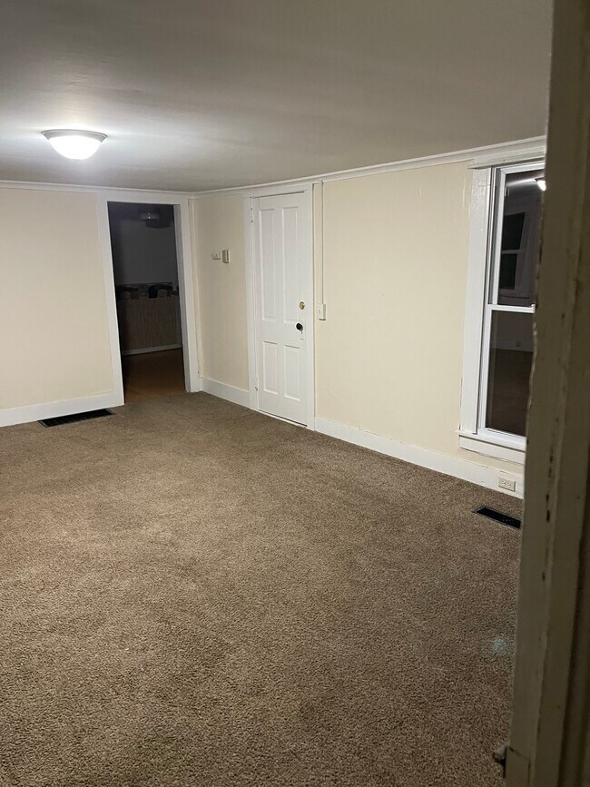 Foto del edificio - 215 N Irvine St