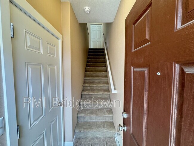 Foto del edificio - 1823 NE 102nd Ave