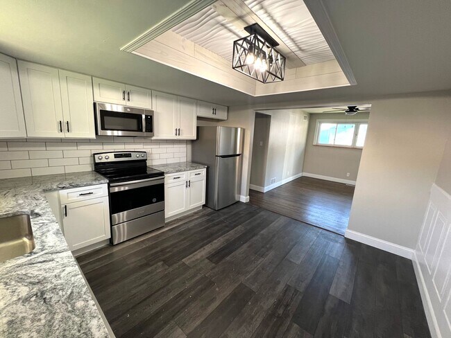 Foto del edificio - Stunning 3 Bed 1.5 Bath ranch available for rent in East Allentown