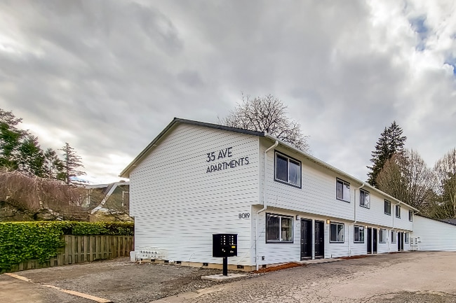 Building Photo - 8019 SW 35th Ave