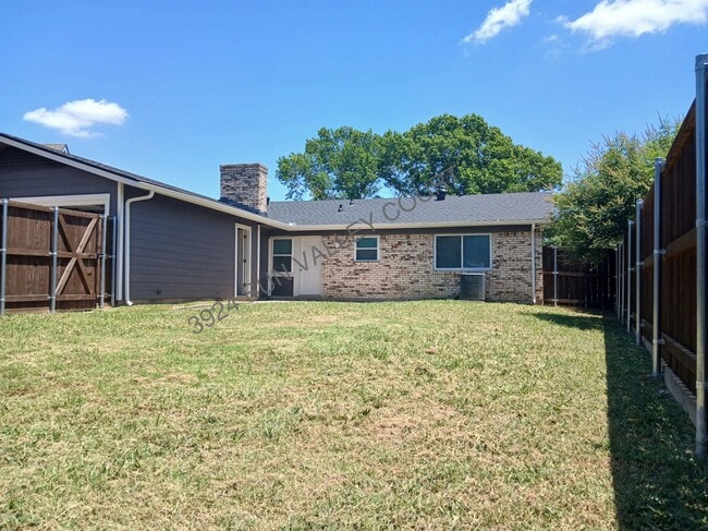 Building Photo - 3924 Sun Valley Ct
