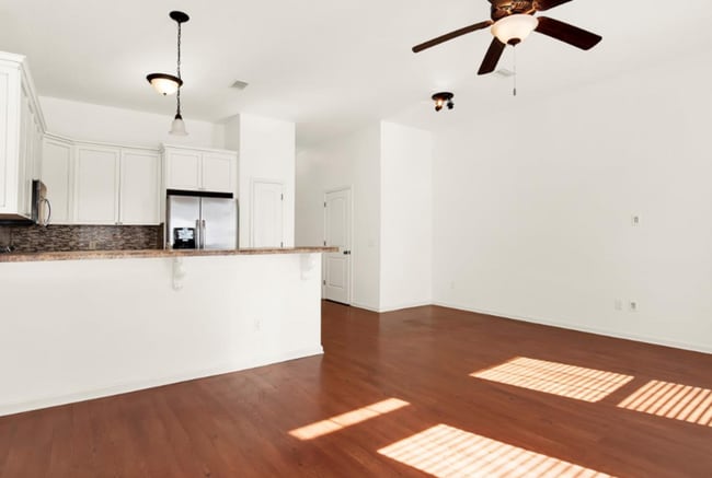 Building Photo - 7221 Quail Hollow Dr