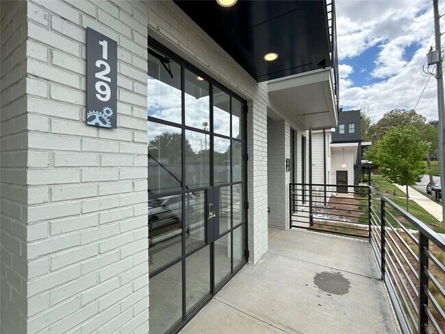 Foto del edificio - 129 Bert Ln SE