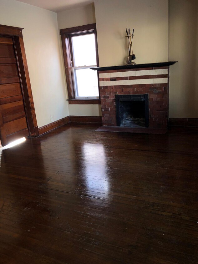 Primary Photo - 1122 Isadore St
