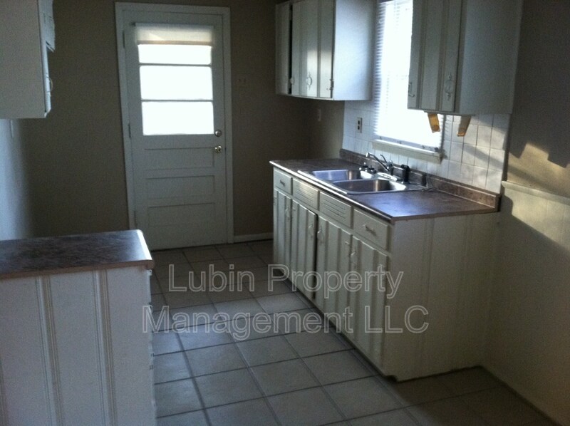 Building Photo - 2721 McMurray St