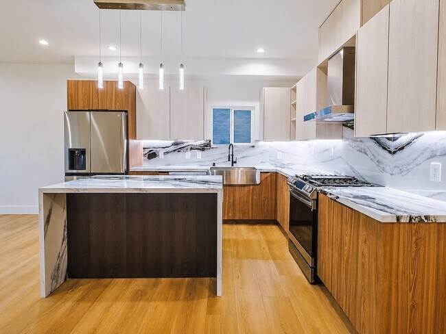 Foto del edificio - 4838 W 17th St