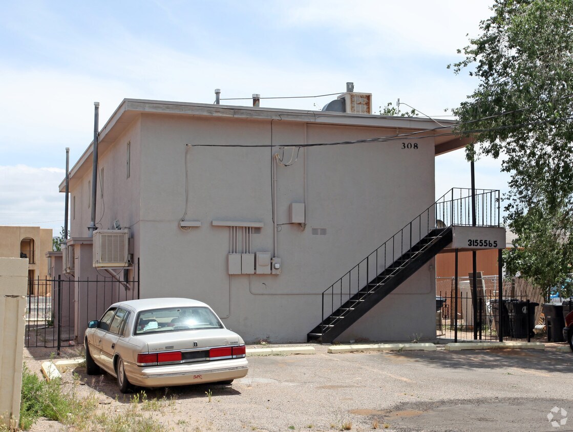 Building Photo - 308 Dallas St NE
