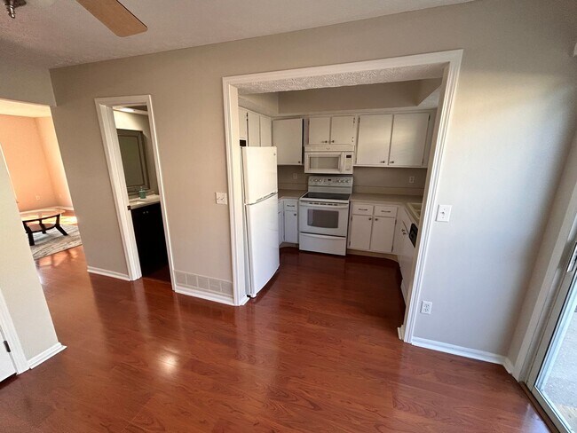 Building Photo - 7754 Amberfalls Ct