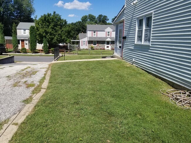 Photo - 744 Westwood Ln House