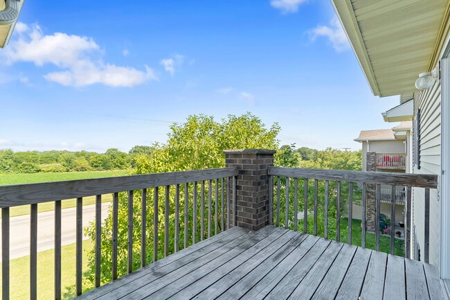 Building Photo - River Ridge 2301-2325 University Drive