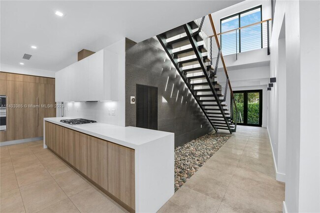 Foto del edificio - 4530 Alton Rd