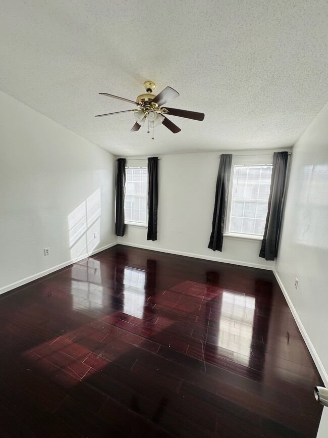 Building Photo - 4341 Idaho Ave