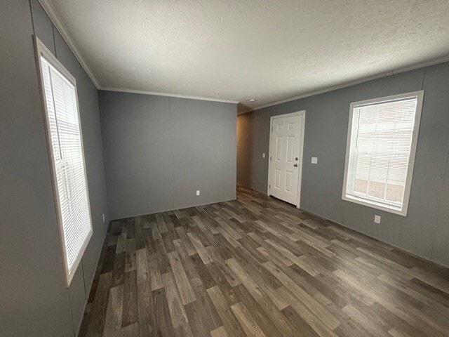 Building Photo - 831 N Pontiac Trail