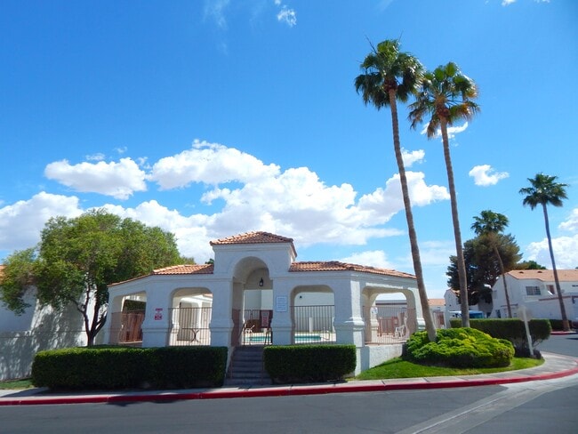 Foto del edificio - 1800 Edmond St