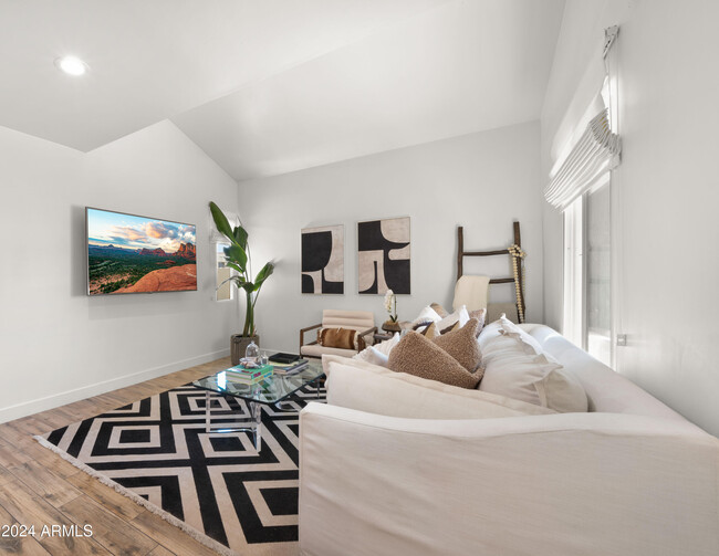Foto del edificio - 7830 E Rovey Ave