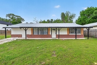 Building Photo - 8221 Bigwood St