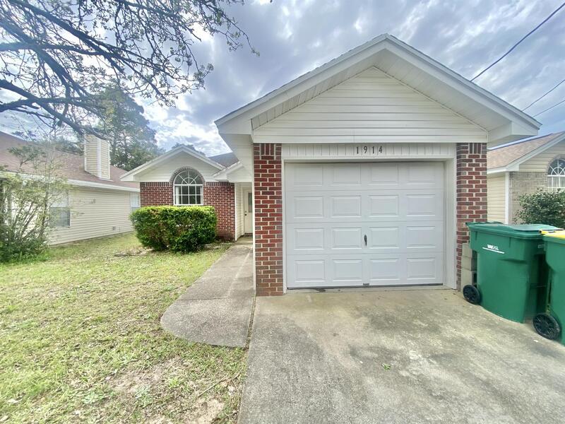 Foto principal - 1914 Summer Hills Ln