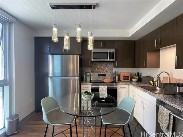 Building Photo - 988 Halekauwila St