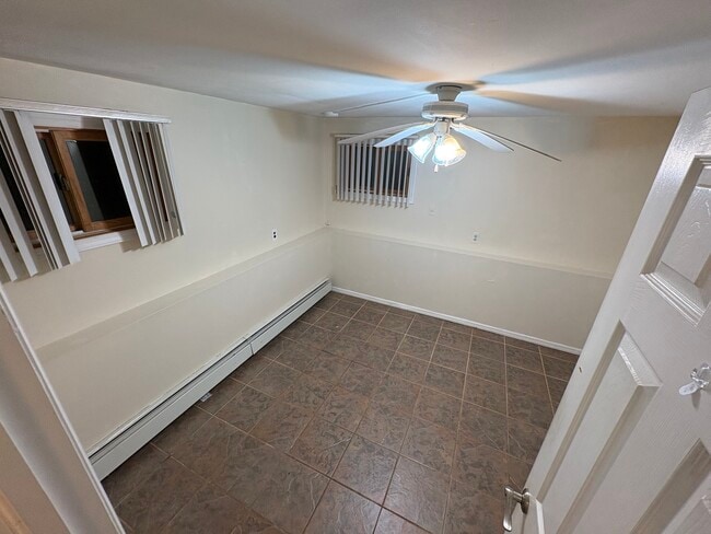 Building Photo - 28 Clearview Dr