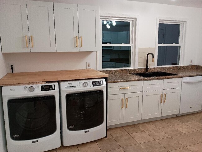 Foto del edificio - 836 Belmont St