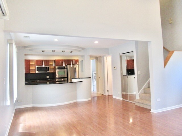 Foto del edificio - 43 Buckingham Ln